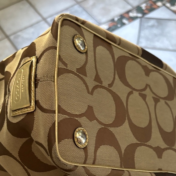 Vintage coach signature kiss lock tote gold trim excellent condition - Picture 4 of 9